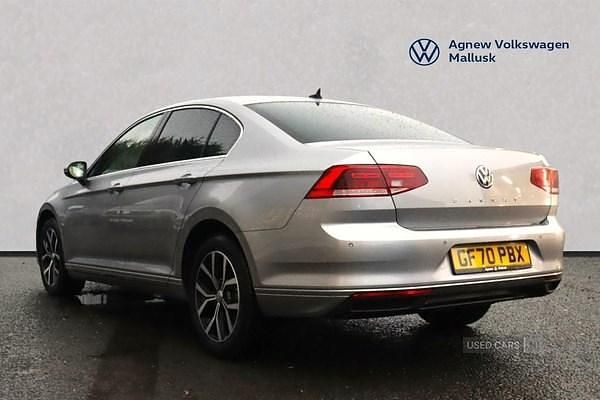 Used VW Passat SEL 150 HP (110 kW) 2020 Silver Sedan