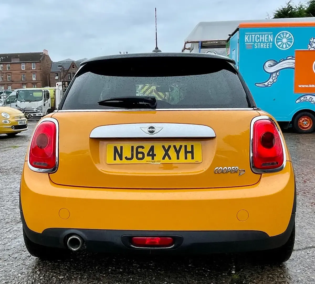 Used Mini Cooper D Hatch 114 HP (83 kW) 2014 Orange Hatchback