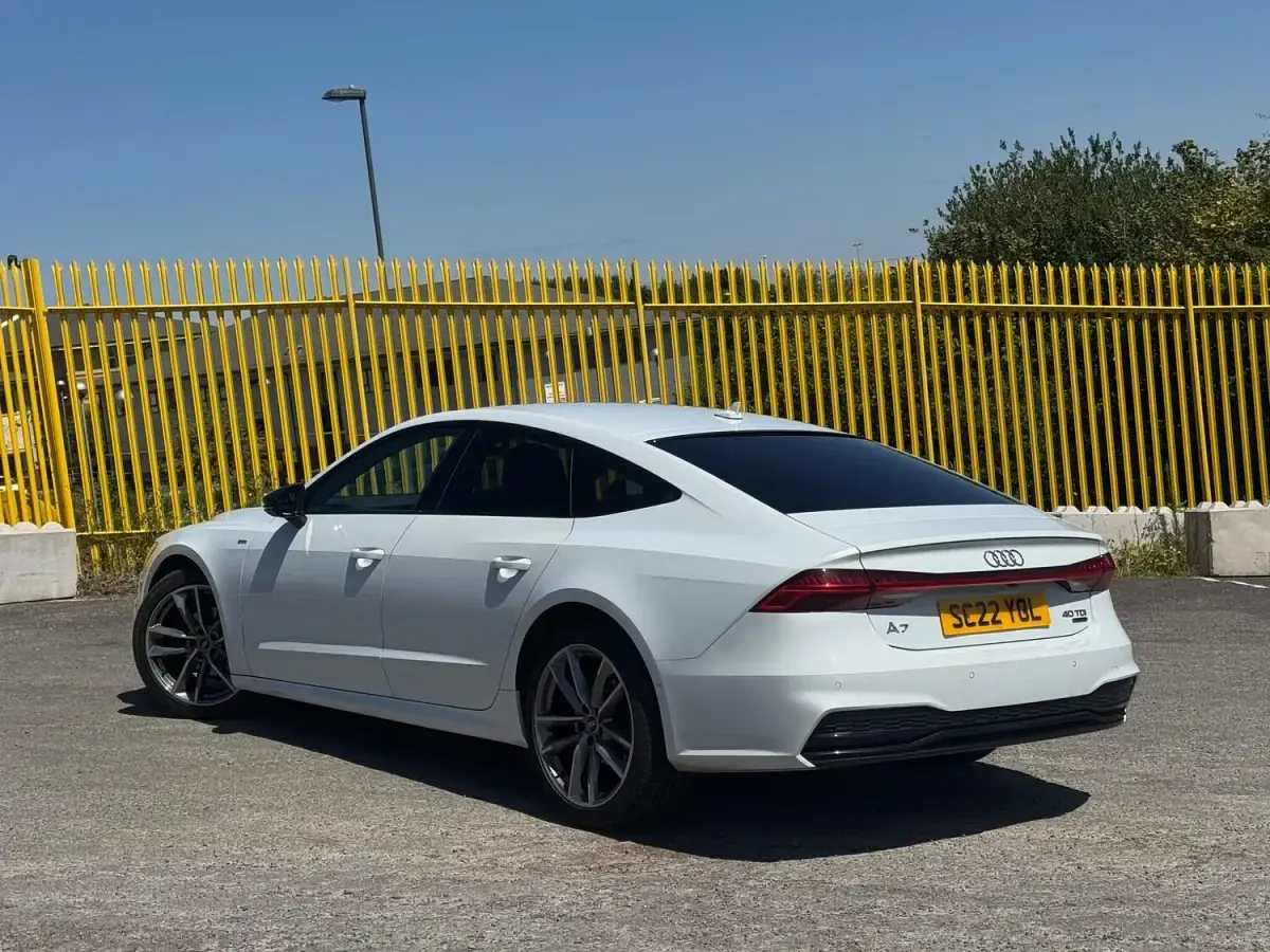Used Audi A7 Sportback Black Edition 204 HP (150 kW) 2022 White Hatchback
