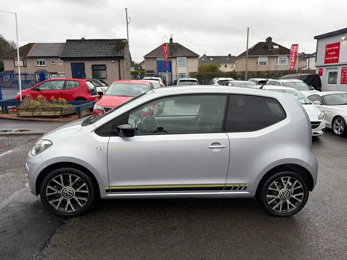 Used VW up! 75 HP (55 kW) 2015 Silver Hatchback