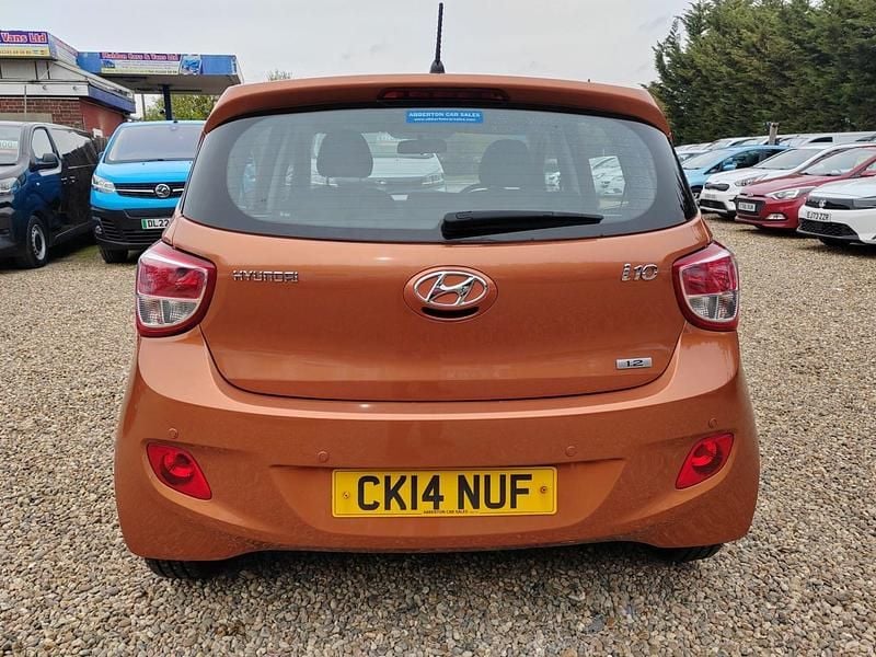 Used Hyundai i10 SE 87 HP (63 kW) 2014 Orange Hatchback
