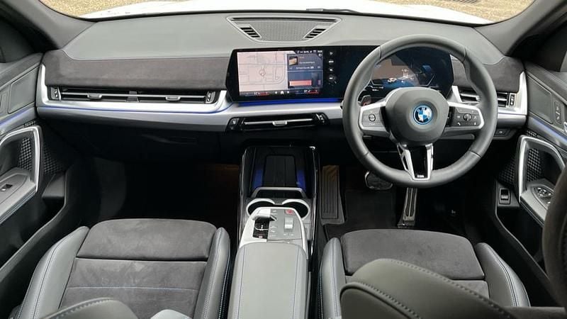 Begagnad BMW iX2 M Sport 230 kW (313 HK) 2024 Vit SUV