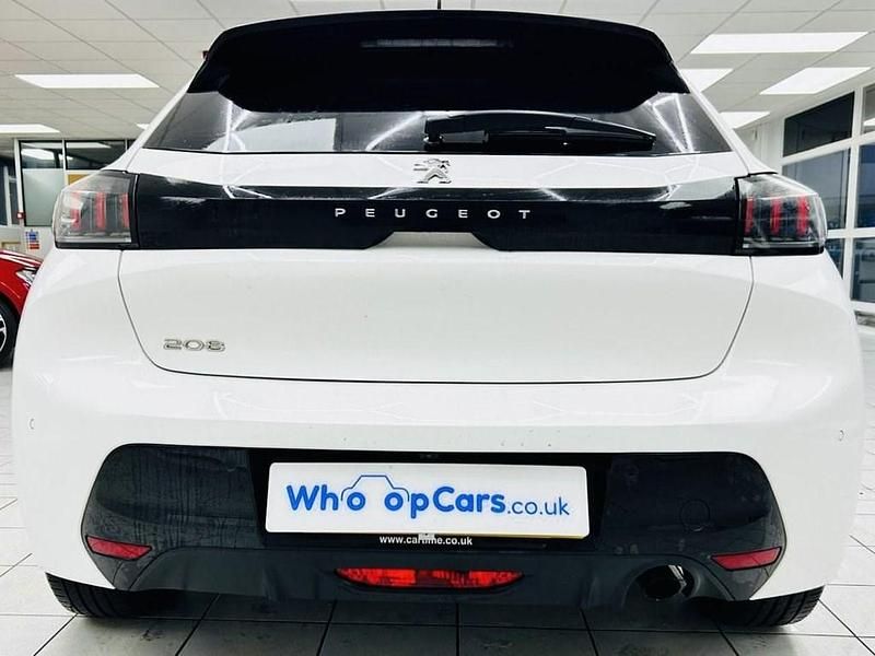 Used Peugeot 208 Allure Premium 2021 White Hatchback