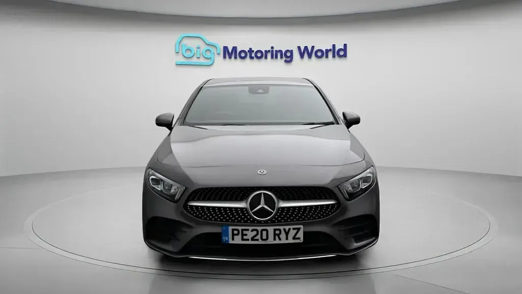 Używany Mercedes A200 Executive 163 KM (119 kW) 2020 Szary Hatchback