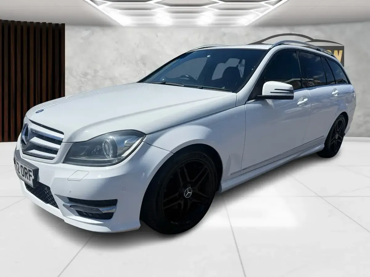Used Mercedes C250 AMG 2012 White Estate