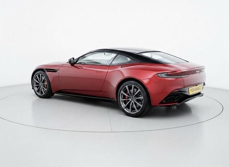 Used Aston Martin DB11 510 HP (375 kW) 2018 Red Coupe