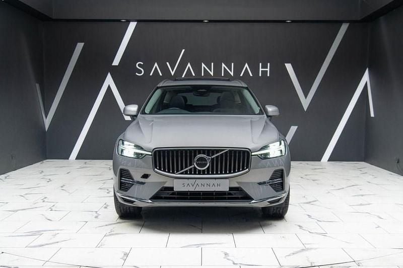 Used Volvo XC60 Inscription 250 HP (183 kW) 2021 Silver SUV