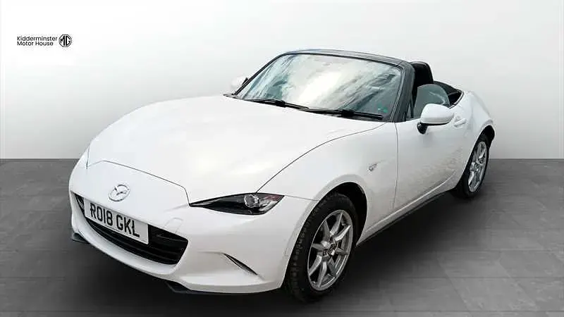Used Mazda MX5 131 HP (96 kW) 2018 White Cabriolet