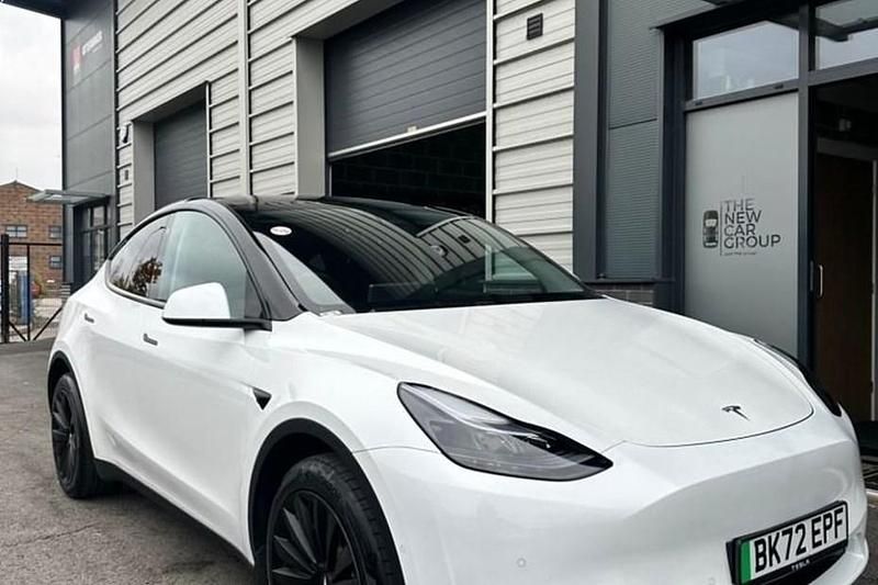Used 2022 Tesla Model Y Long Range AWD SUV | £27,000 (A bit pricey) - Image 1/1