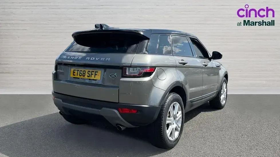 Used Land Rover Range Rover evoque SE 180 HP (132 kW) 2018 Silver