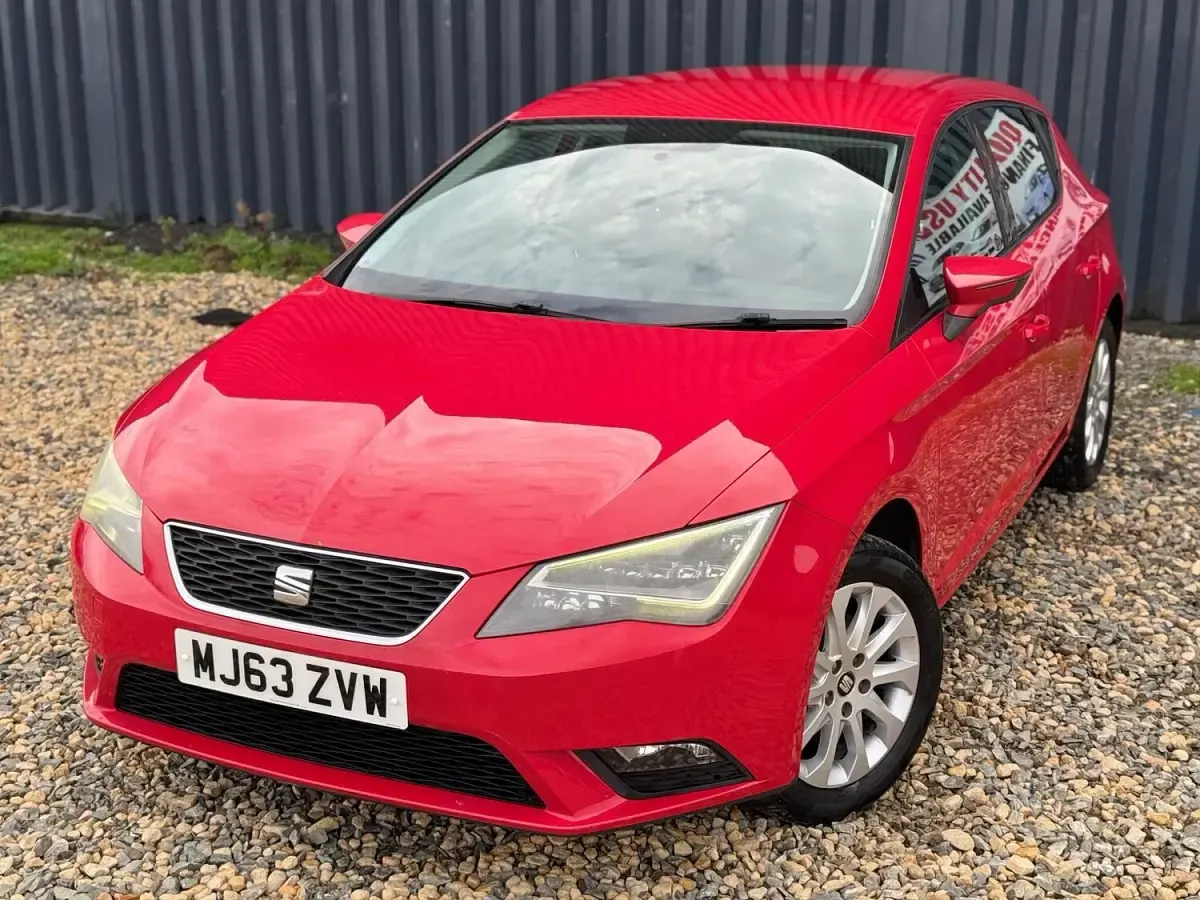 Used Seat Leon SE 105 HP (77 kW) 2013 Red Hatchback