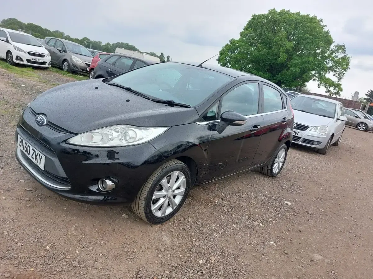 Usado Ford Fiesta Zetec 2010 Preto Citadino