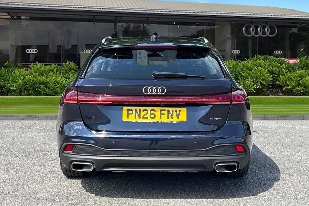Used Audi A5 Comfort 299 HP (219 kW) 2026 Blue Estate
