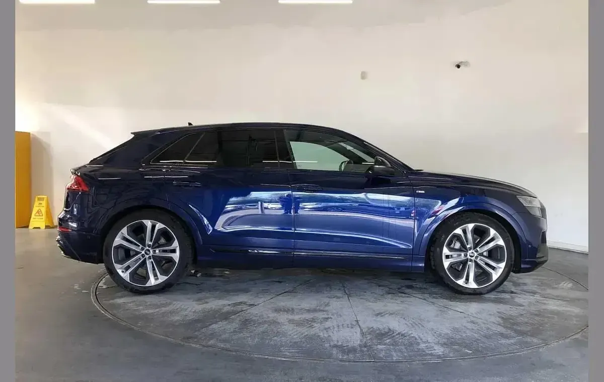 Used Audi Q8 Black Edition 286 HP (210 kW) 2021 Blue SUV