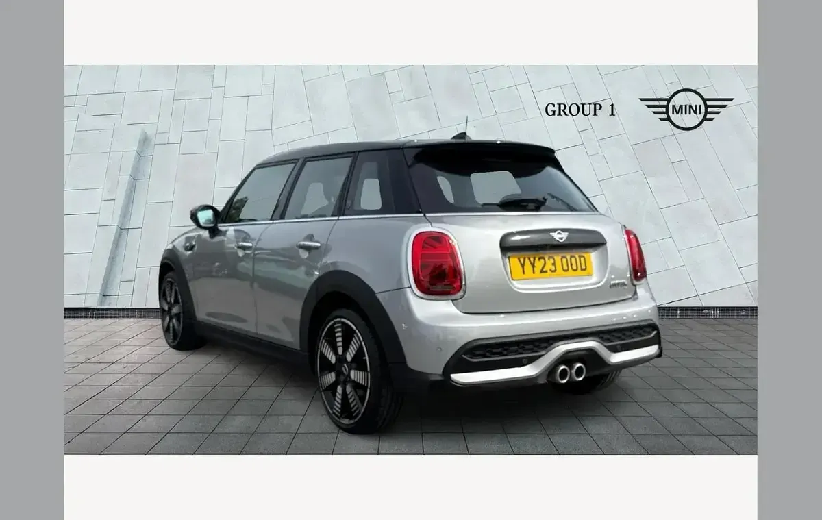 Used Mini Cooper S Exclusive 178 HP (130 kW) 2023 Silver Hatchback