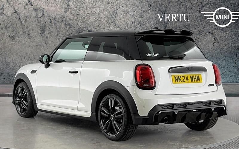 Usado Mini Cooper Premium 136 CV (100 kW) 2023 Blanco Utilitario
