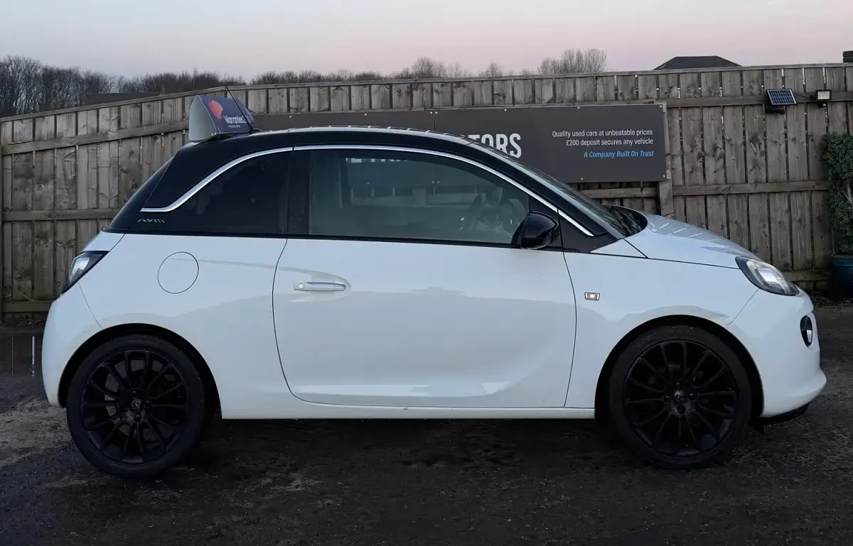 Used Vauxhall Adam Glam 2015 White Hatchback