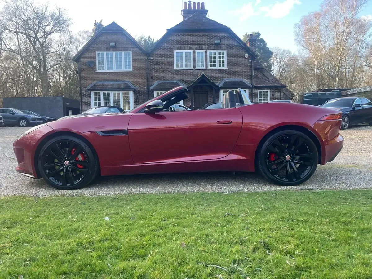 Używany Jaguar F-Type Supercharged 380 KM (279 kW) 2015 Czerwony Kabriolet