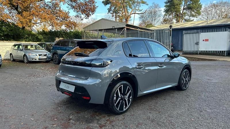 New Peugeot e-208 Premium 113 kW (154 HP) 2026 Hatchback