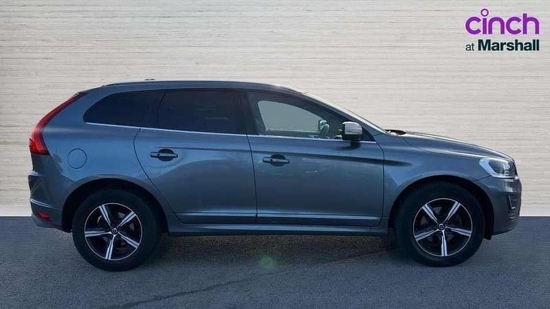 Used Volvo XC60 R-Design 220 HP (161 kW) 2017 Grey SUV