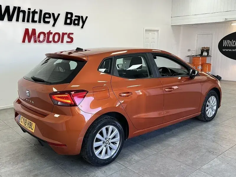 Usado Seat Ibiza SE Technology 75 HP (55 kW) 2018 Laranja Citadino
