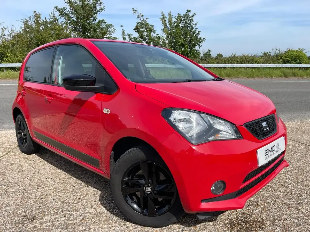 Used Seat Mii Design 2017 Tornado red Hatchback