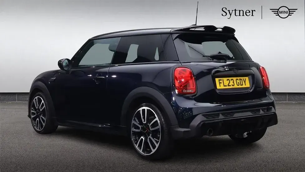 Used Mini Cooper Hatch 134 HP (98 kW) 2023 Black Hatchback