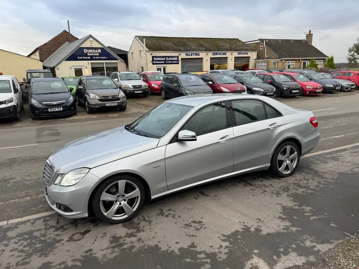 Used Mercedes E220 Executive 170 HP (125 kW) 2010 Silver Sedan