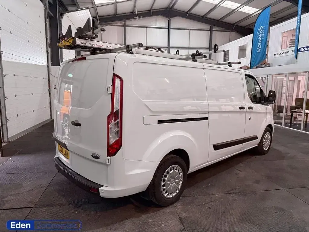 Used Ford Transit Custom Trend 105 HP (77 kW) 2020 White Van