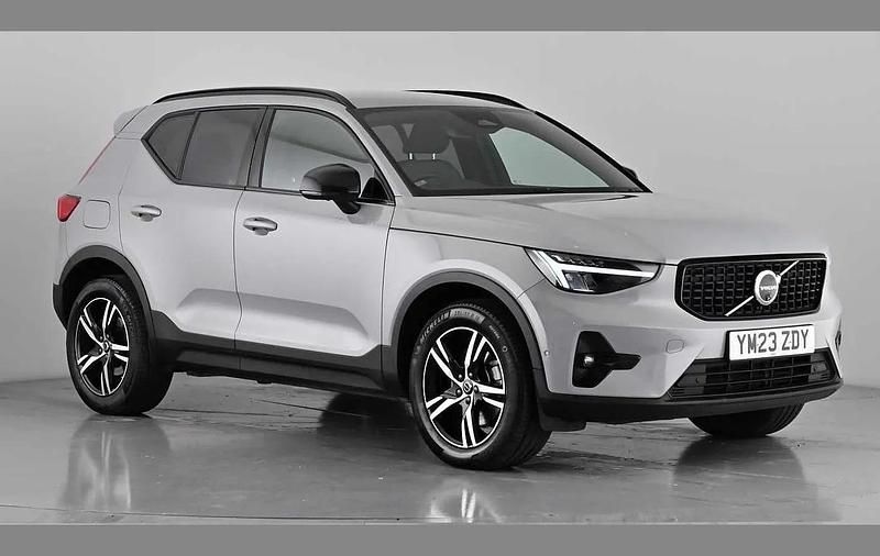 Grey Used 2023 Volvo XC40 Plus SUV | £28,500 (Fair price) - Image 1/4