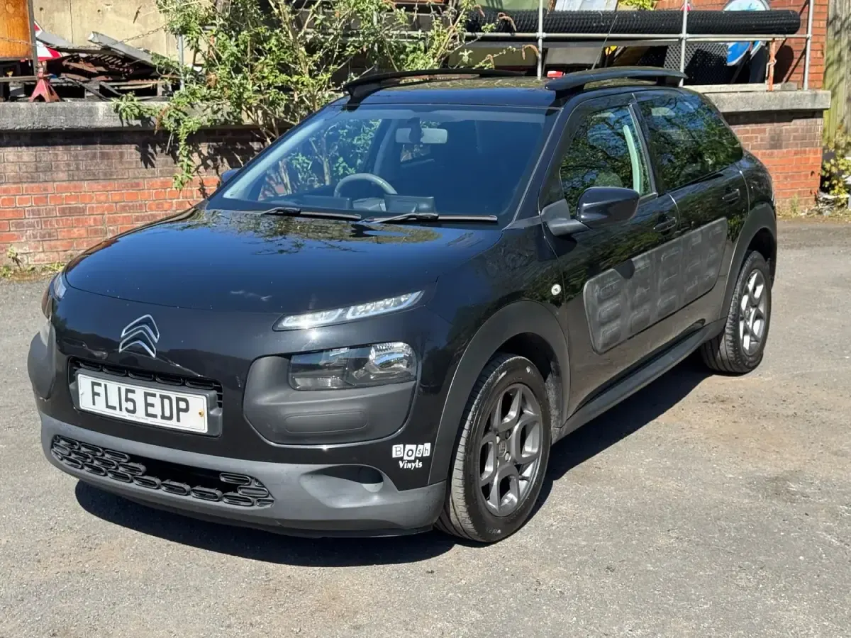 Usado Citroën C4 Cactus Feel 100 HP (73 kW) 2015 Preto Citadino