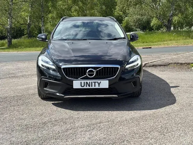 Usado Volvo V40 Pro 2018 Preto Citadino