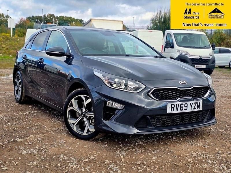 Grey Used 2019 Kia Ceed Hatchback | £9,788 (Fair price) - Image 1/4