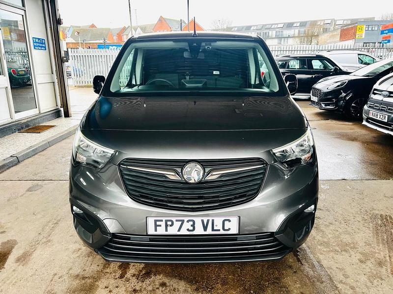 Used Vauxhall Combo S 100 HP (73 kW) 2023 Grey Van