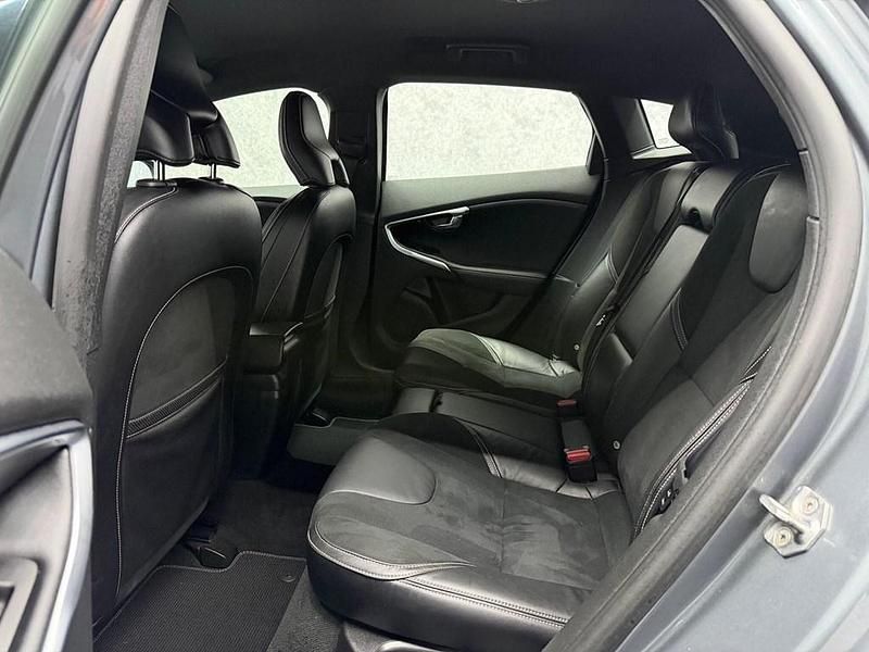 Gebraucht Volvo V40 R-Design 2017 Grau Kleinwagen
