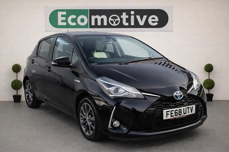Used Toyota Yaris Hybrid Design 2018
