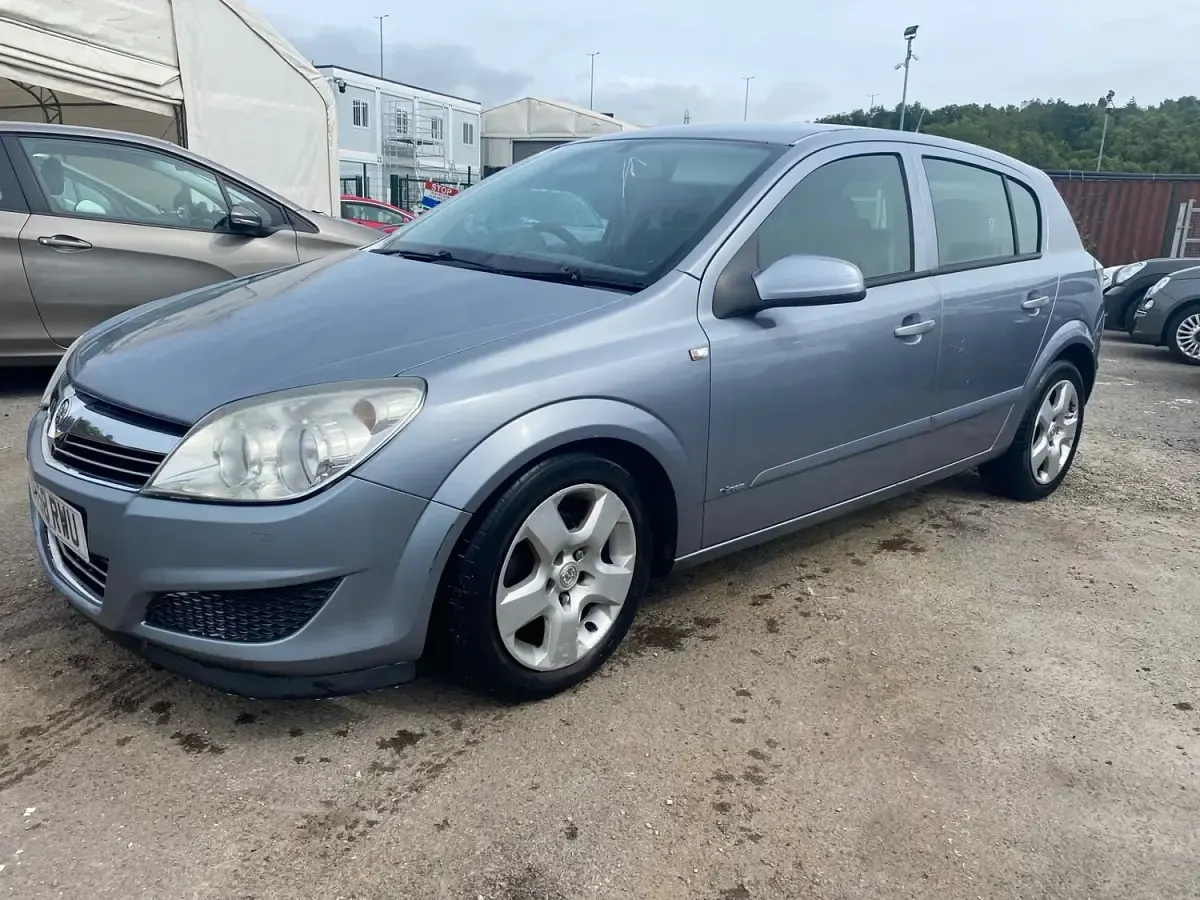 Used Vauxhall Astra 2008 Silver Hatchback