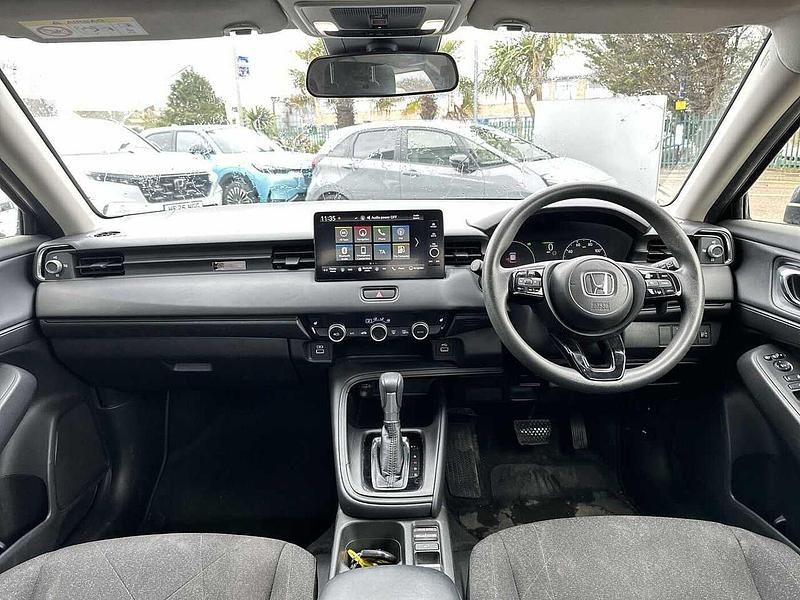 Used Honda HR-V Elegance 131 HP (96 kW) 2022 Grey SUV