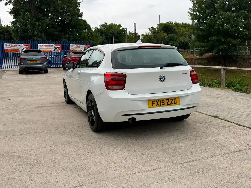 Used BMW 116 Sport Line 2015 White Hatchback