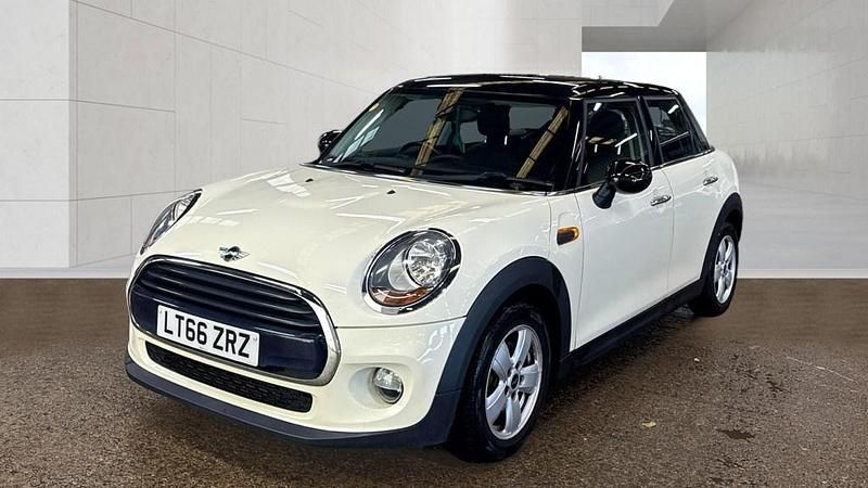 Used Mini Cooper Hatch 2016 White Hatchback