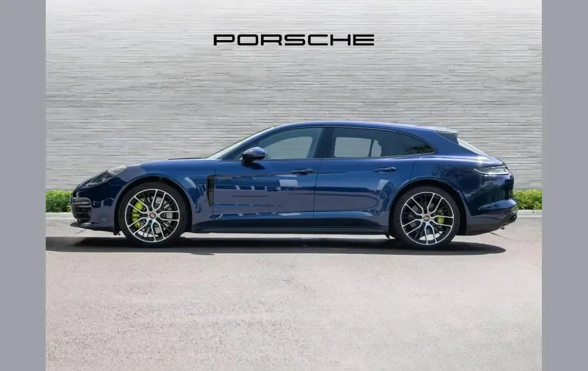 Used Porsche Panamera 552 HP (405 kW) 2020 Blue Hatchback