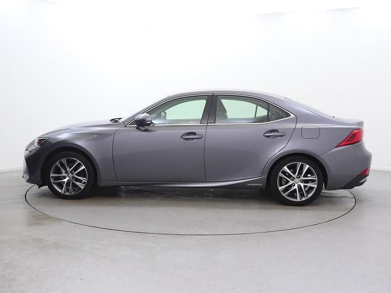 Used Lexus IS300h 223 HP (164 kW) 2017 Grey Sedan