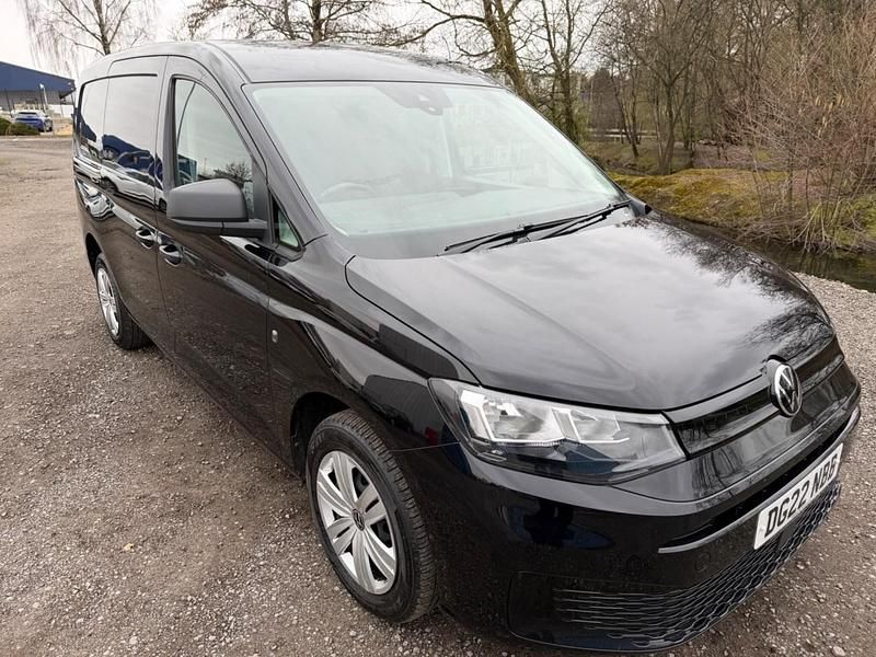 Used VW Caddy Maxi 102 HP (75 kW) 2022 Black MPV