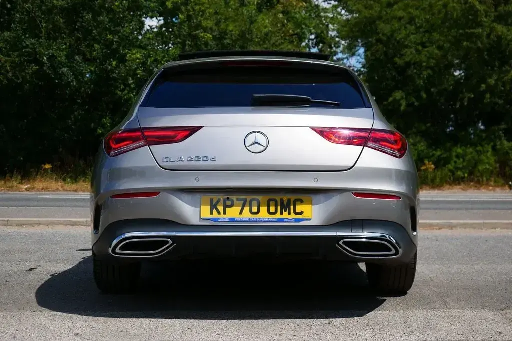 Used Mercedes CLA220 AMG Line Premium Plus 190 HP (139 kW) 2020 Silver Coupe