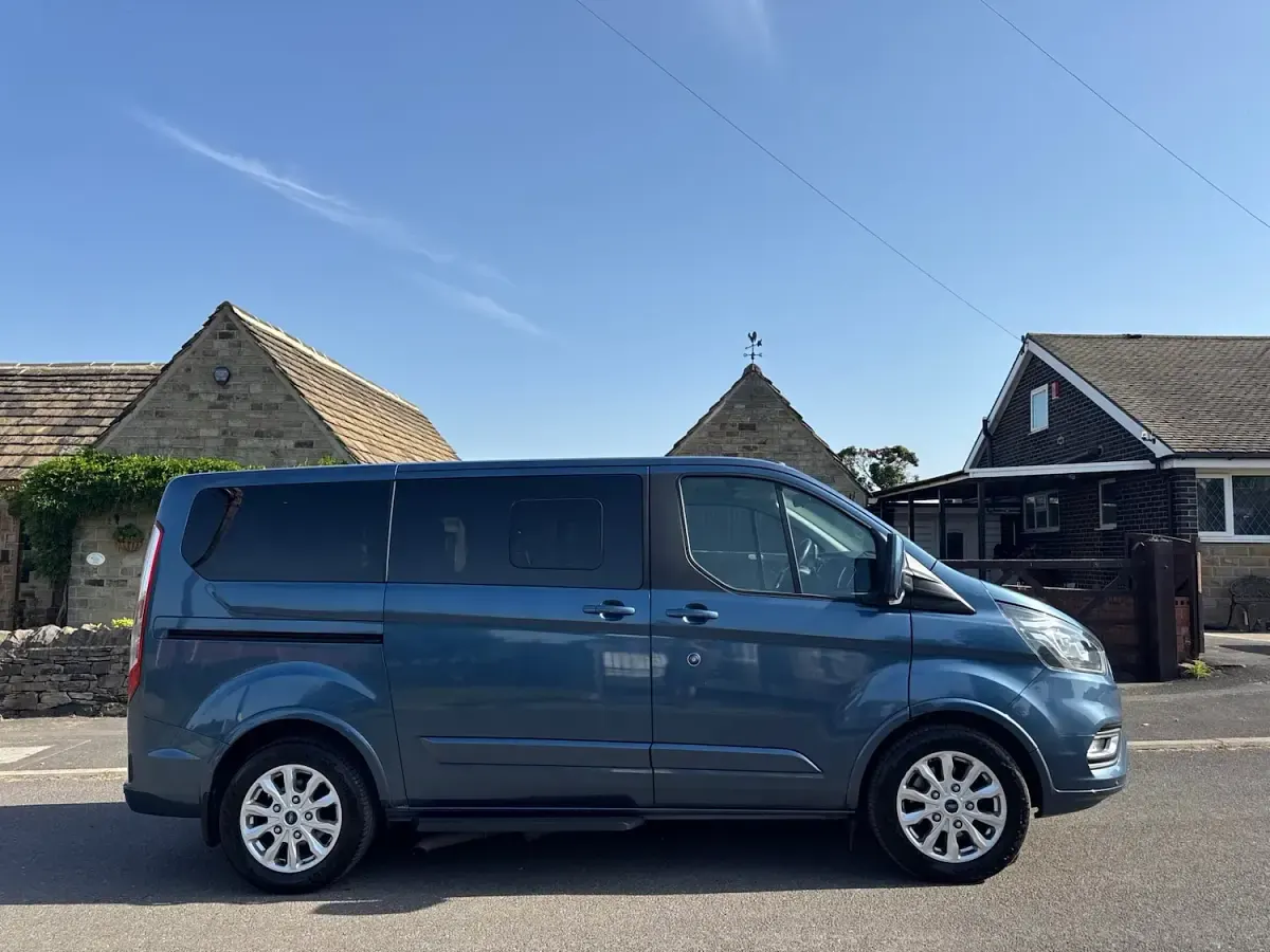Used Ford Tourneo Custom Titanium 2019 Blue Van
