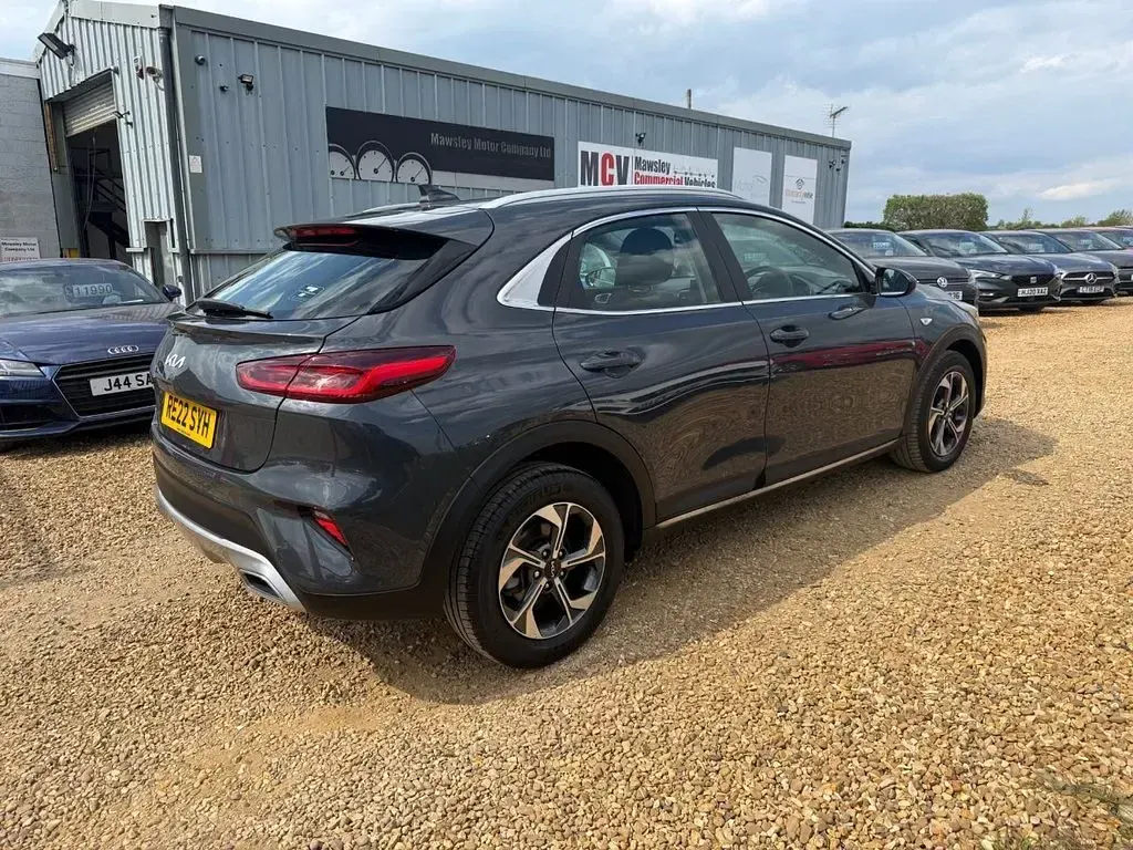 Used Kia XCeed 118 HP (86 kW) 2022 Grey SUV