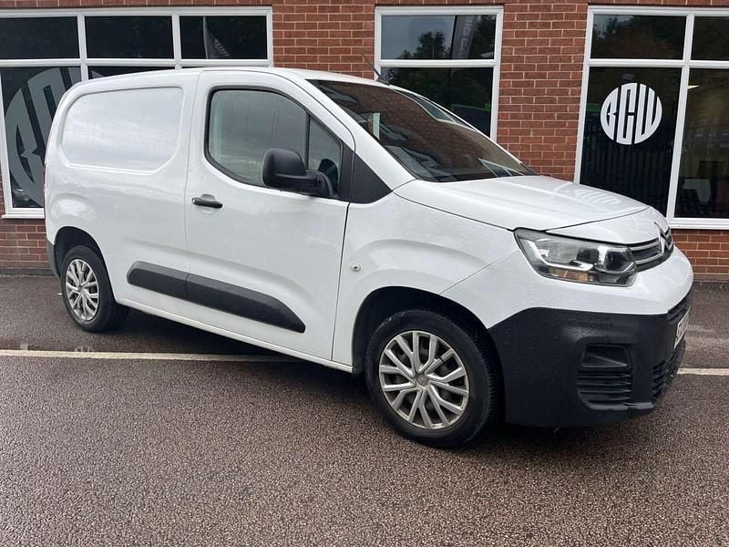White Used 2020 Citroën Berlingo MPV | £6,300 (Good price) - Image 1/4