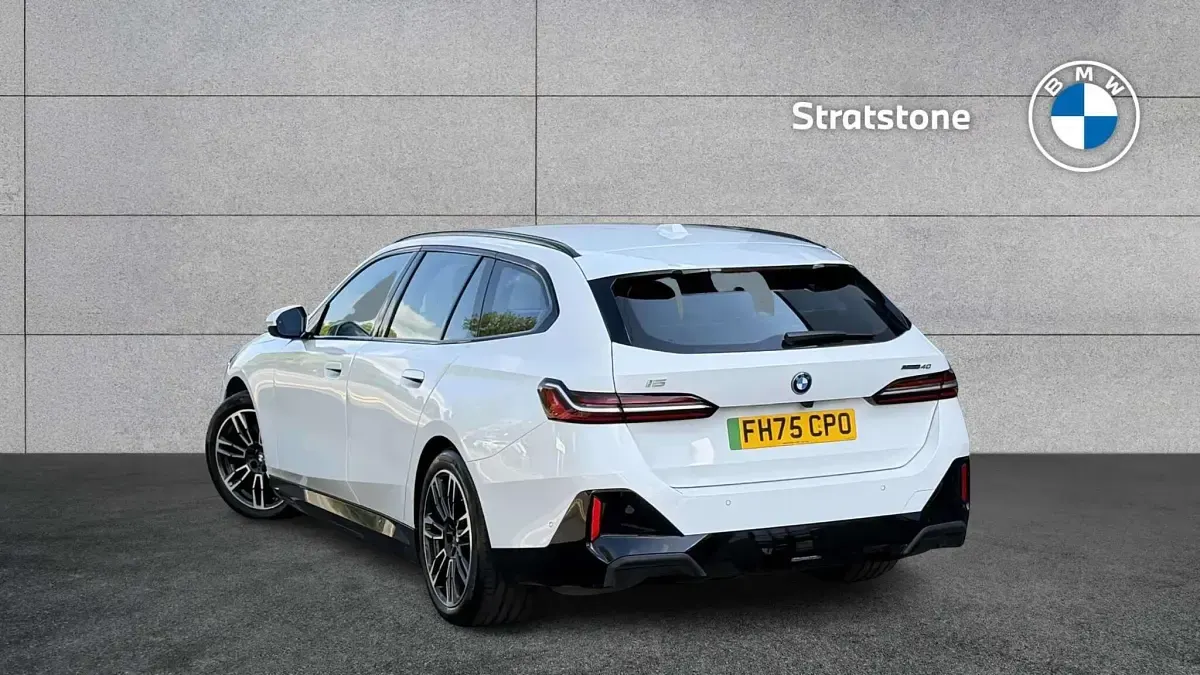 Used BMW i5 M Sport 250 kW (340 HP) 2025 White Estate