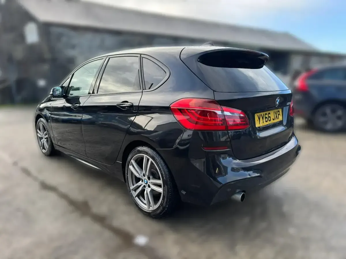 Usado BMW 218 M Sport 2016 Negro Utilitario