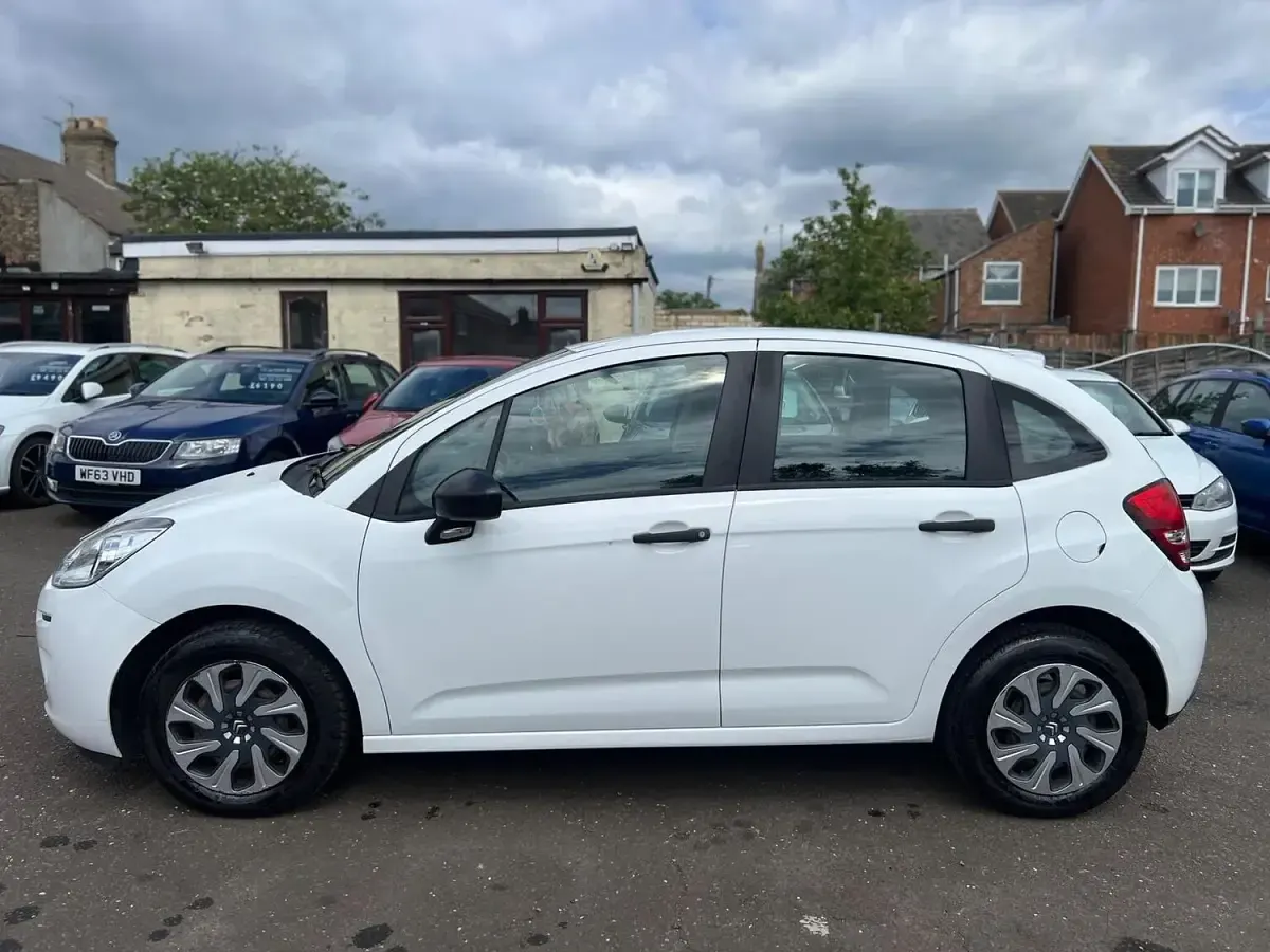 Used Citroën C3 2013 White Hatchback